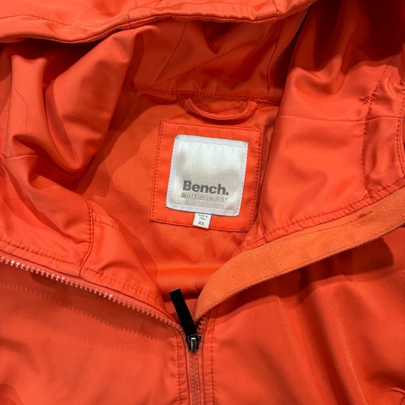 Bench Jacket - Picture 3 of 3